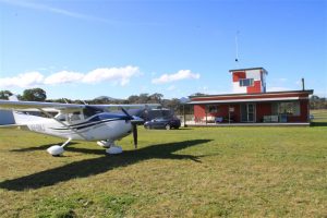 Curtis Aviation's beautiful C182 looking very much at home outside Rylstone's social headquarters.