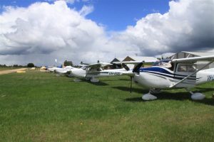 Kyneton Airfield - home for the weekend for Curtis Aviation's C182 LJE and four aircraft from WardAir at Bathurst.
