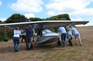 All hands on deck as the famous little Searey Southern Sun, and its adventurous pilot, Michael Smith, pay us a visit on the island.